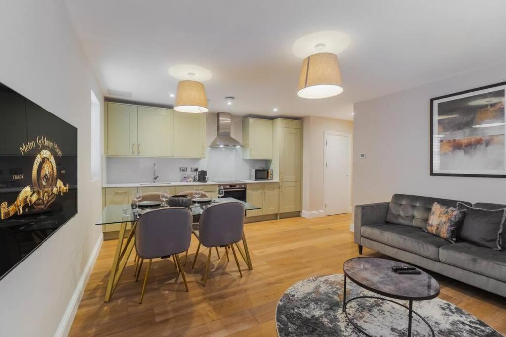 温莎1Br Gem, Private Parking公寓 外观 照片